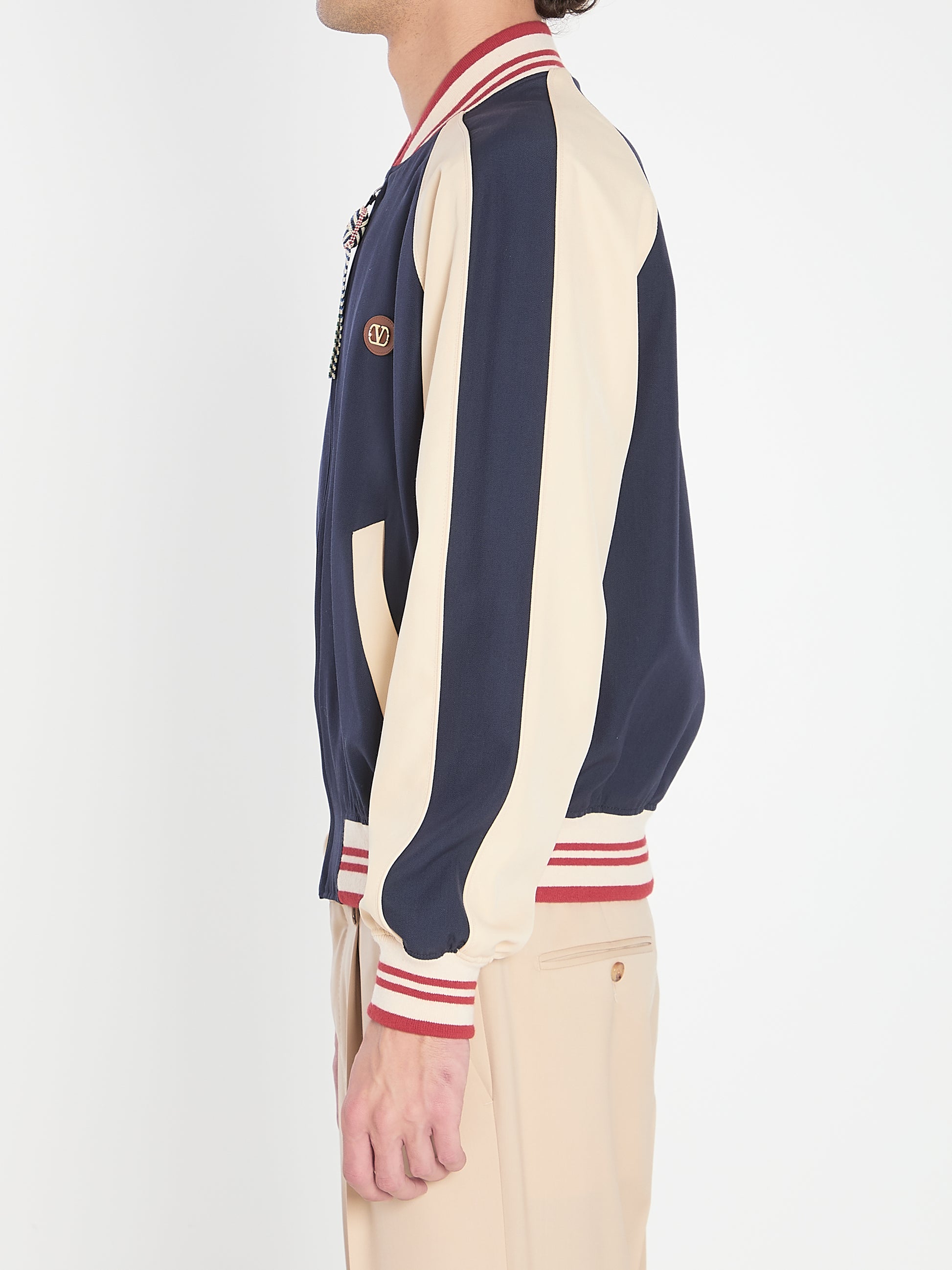 Le Chat Maison Bomber