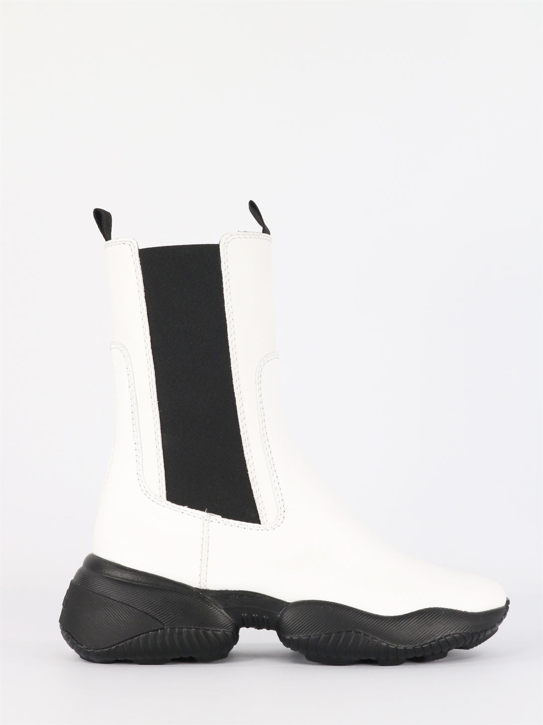 Interaction chelsea boots