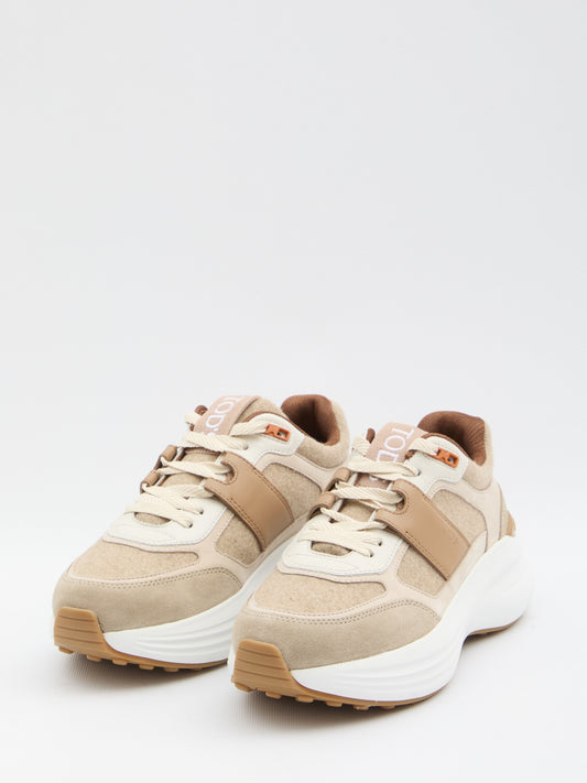Sneakers in fabric and suede leather