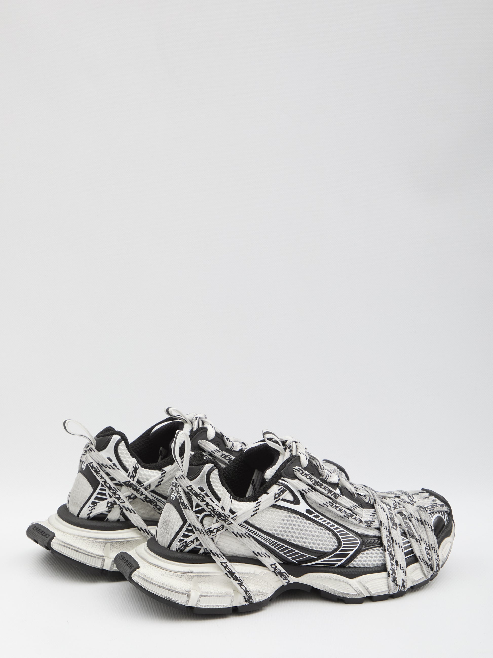 3XL Extreme Laces sneakers