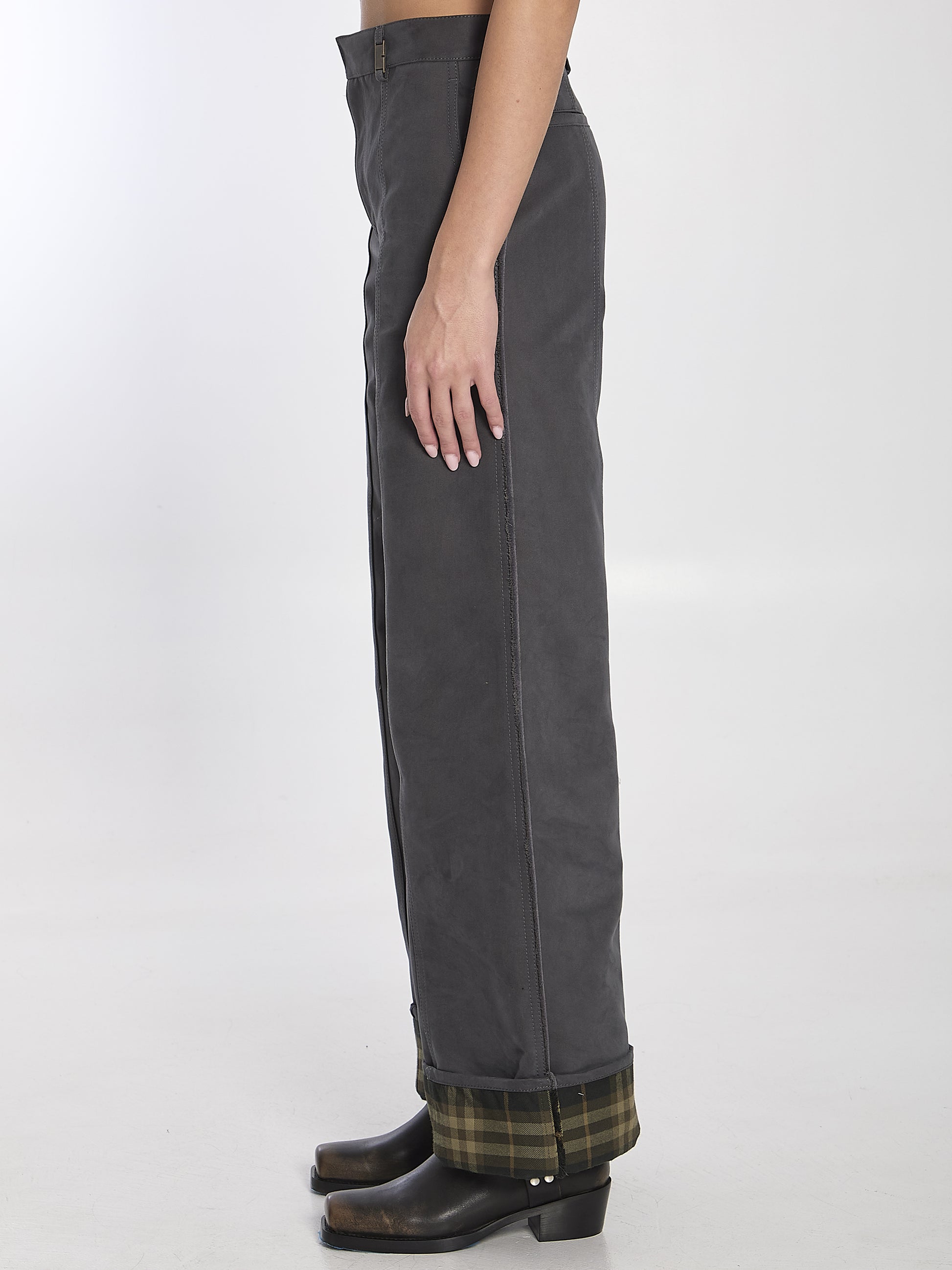 Trousers in cotton and nylon