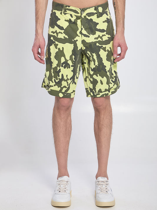 Camouflage bermuda shorts