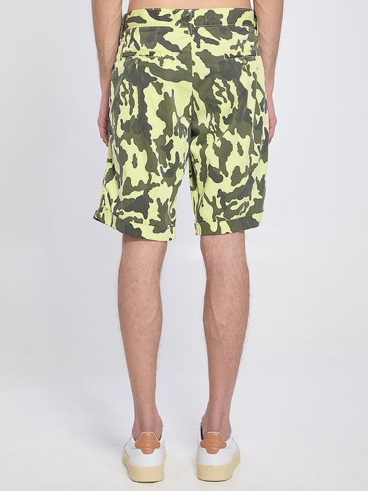 Camouflage bermuda shorts