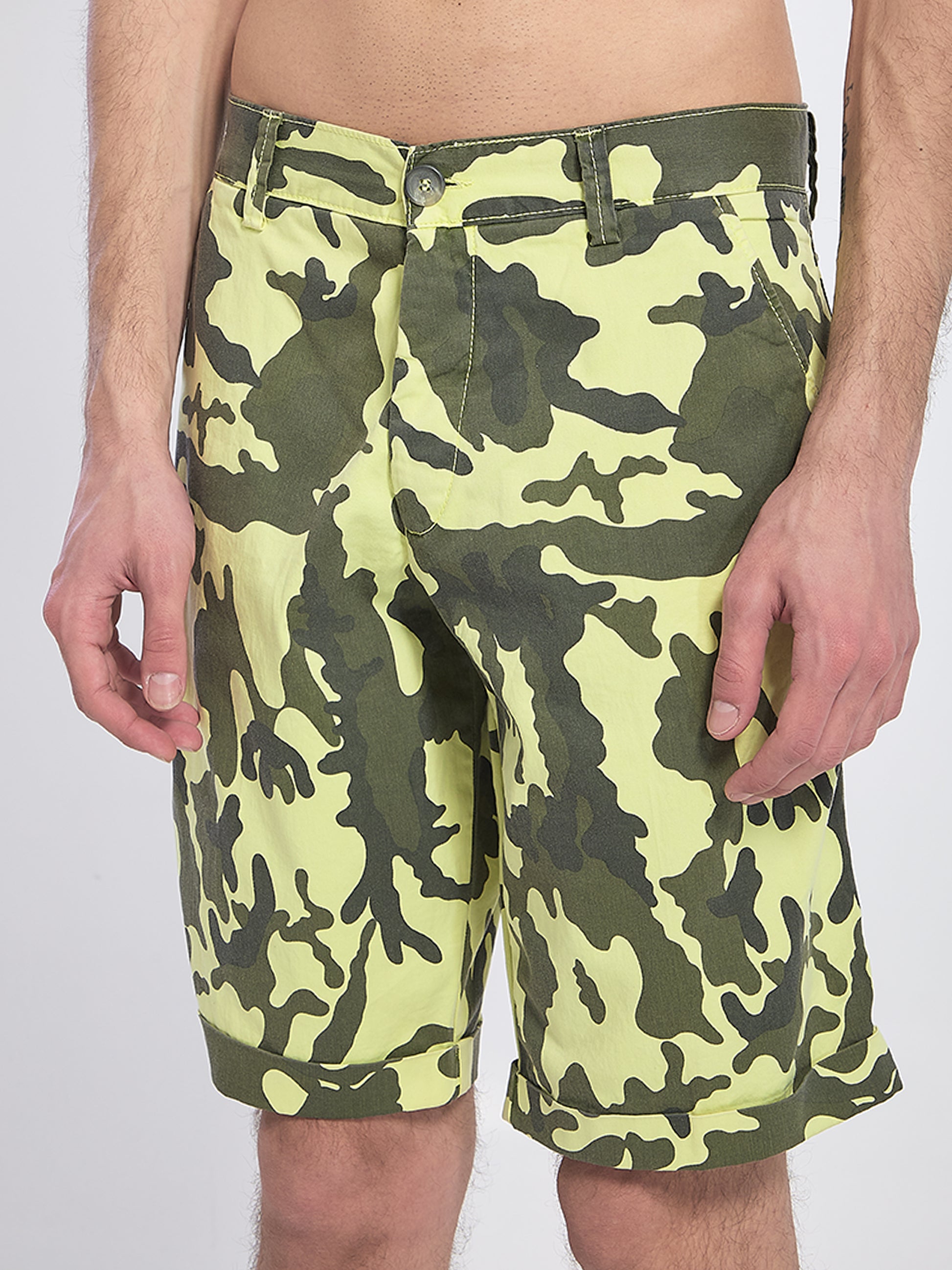 Camouflage bermuda shorts
