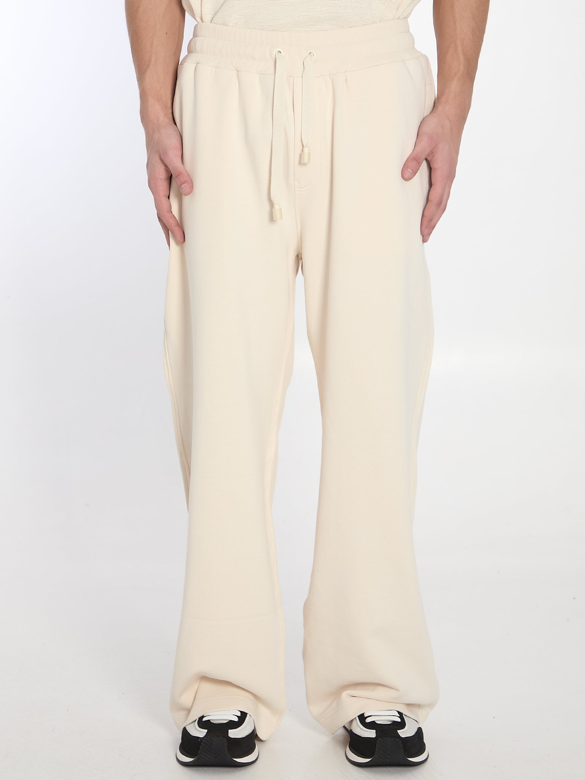 Jogging trousers with embroidery
