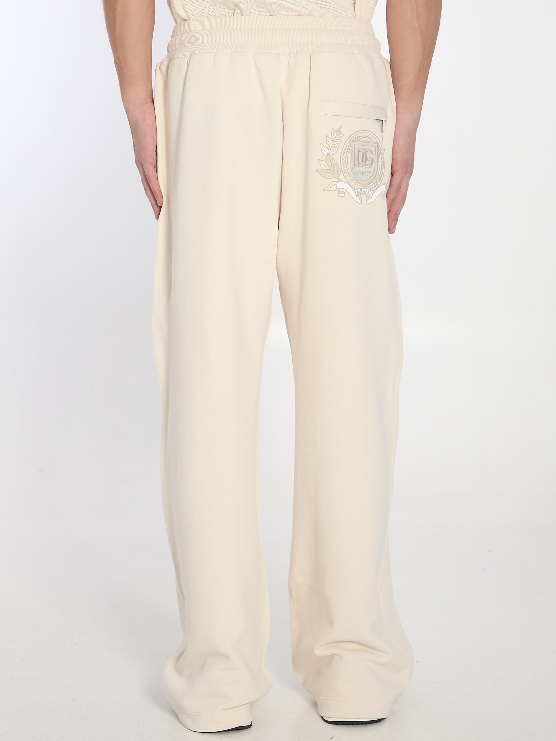 Jogging trousers with embroidery