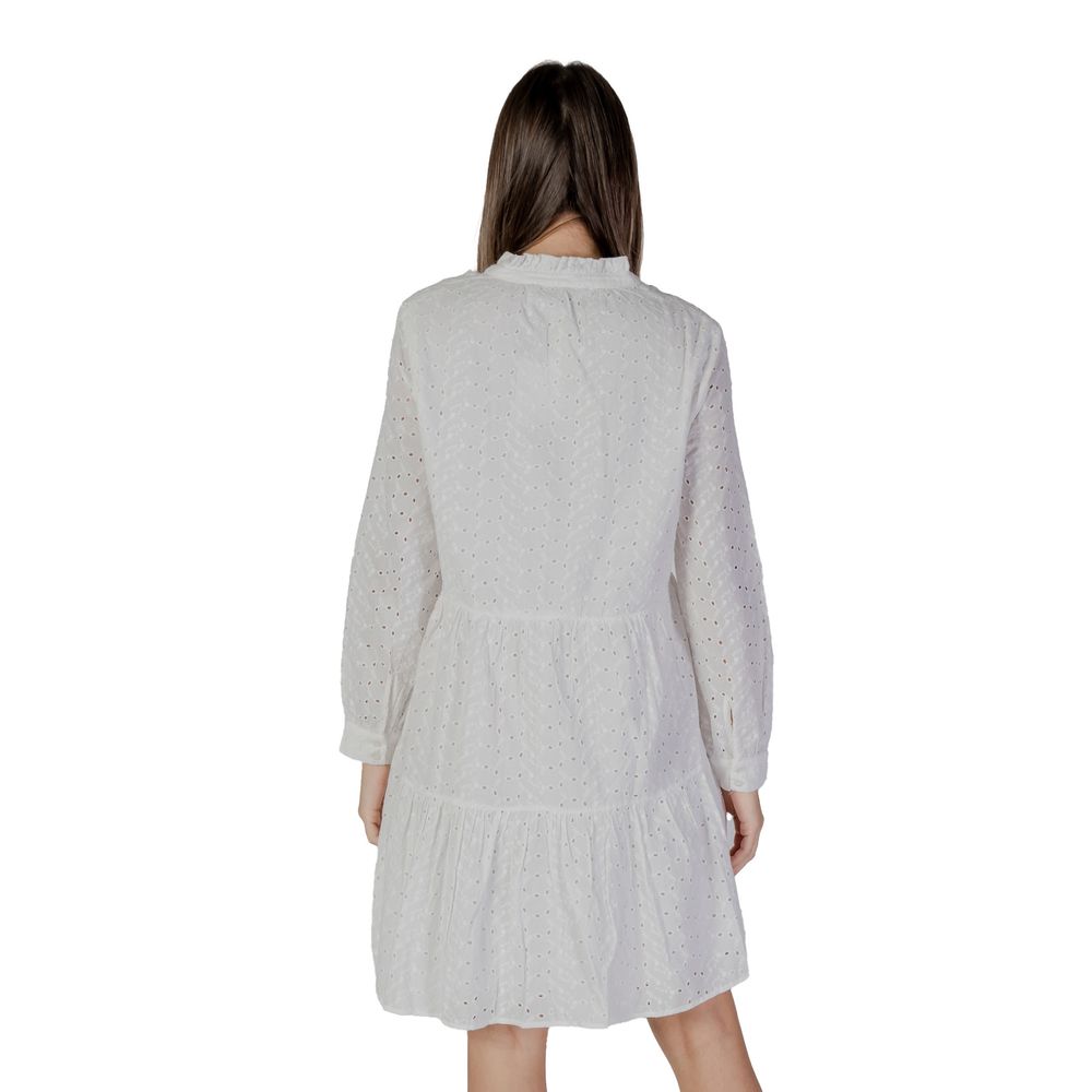 B.Young White Cotton Dress