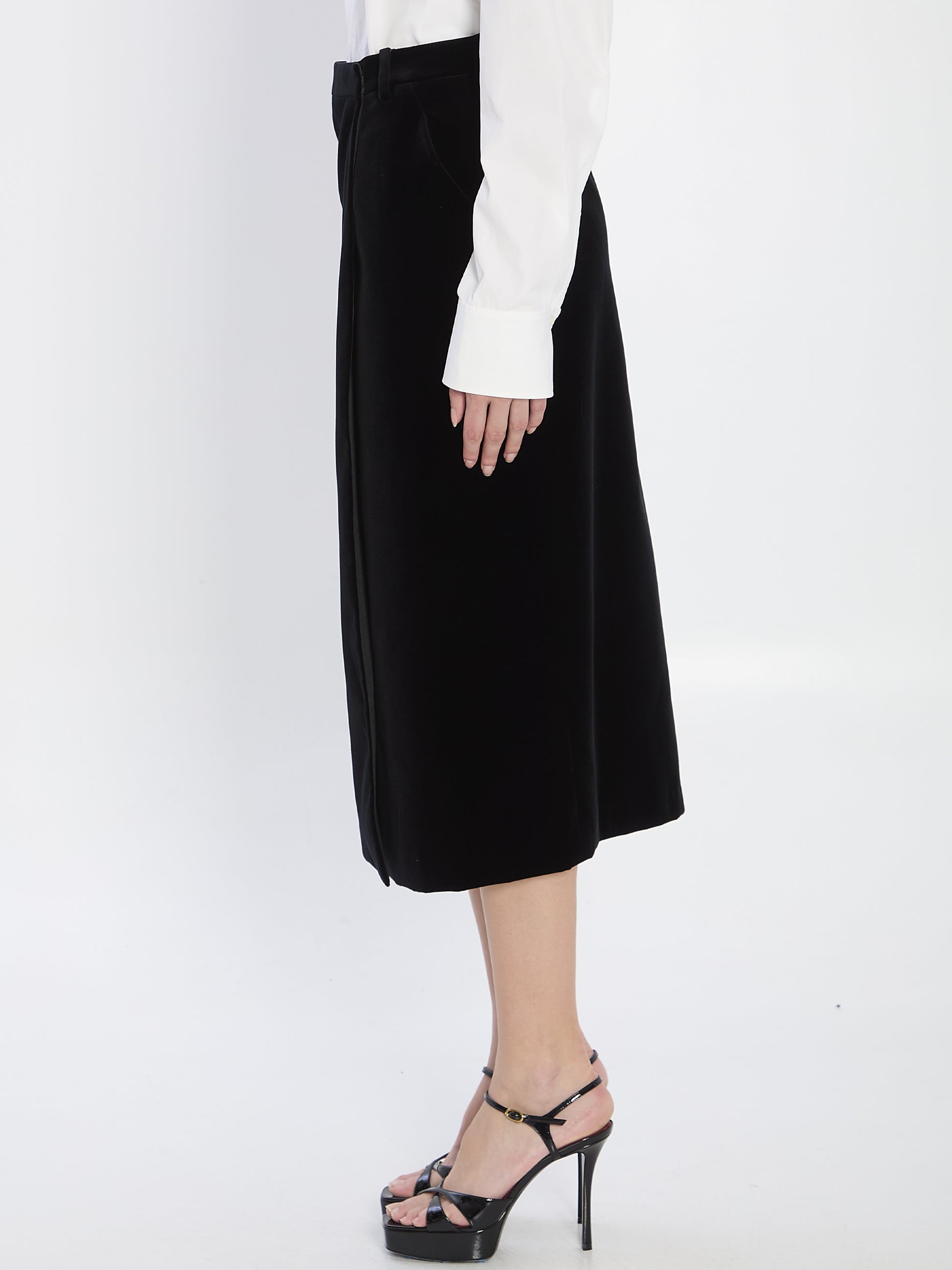 Wrap skirt in velvet