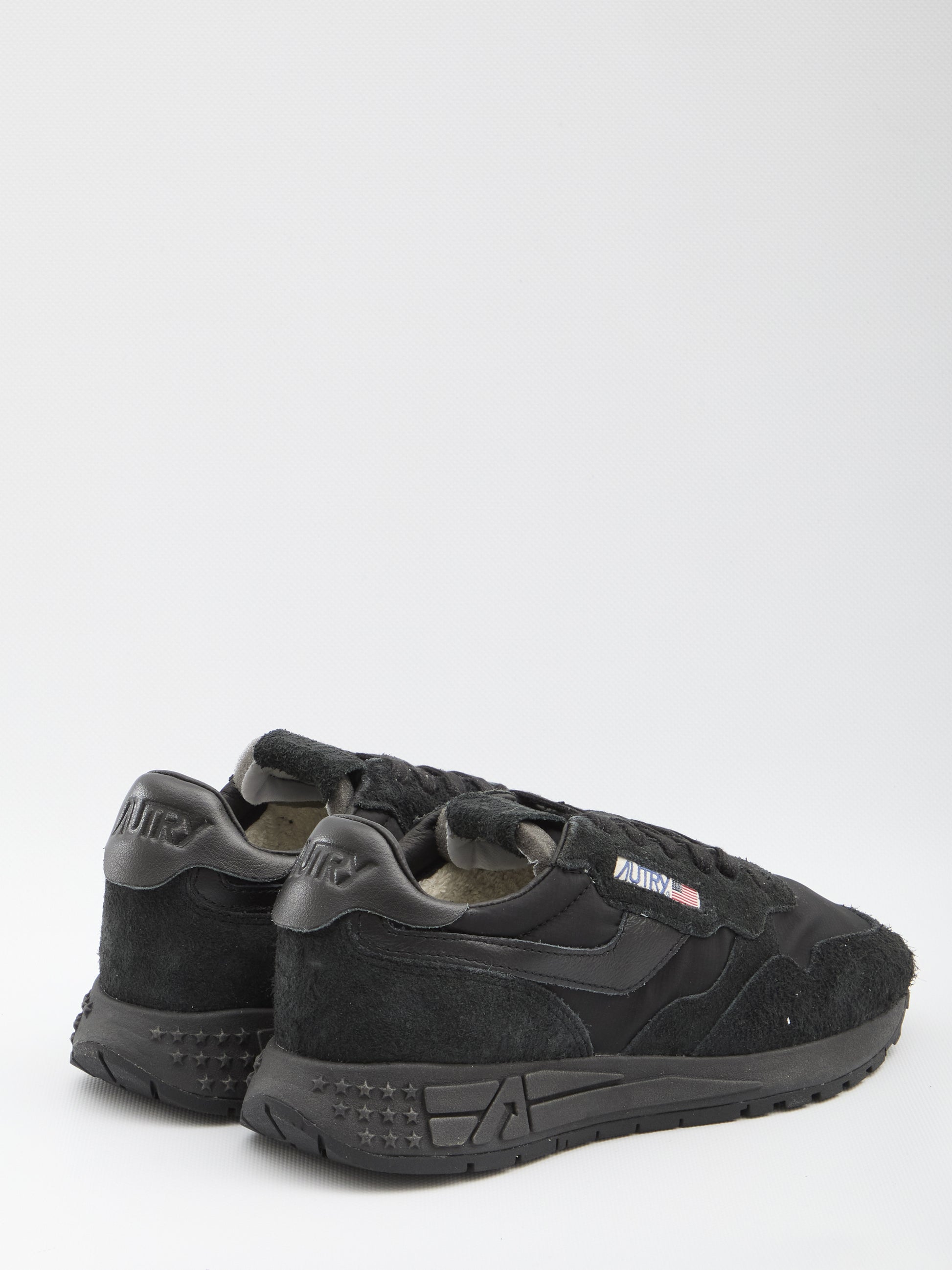 Action Reelwind Low Sneakers