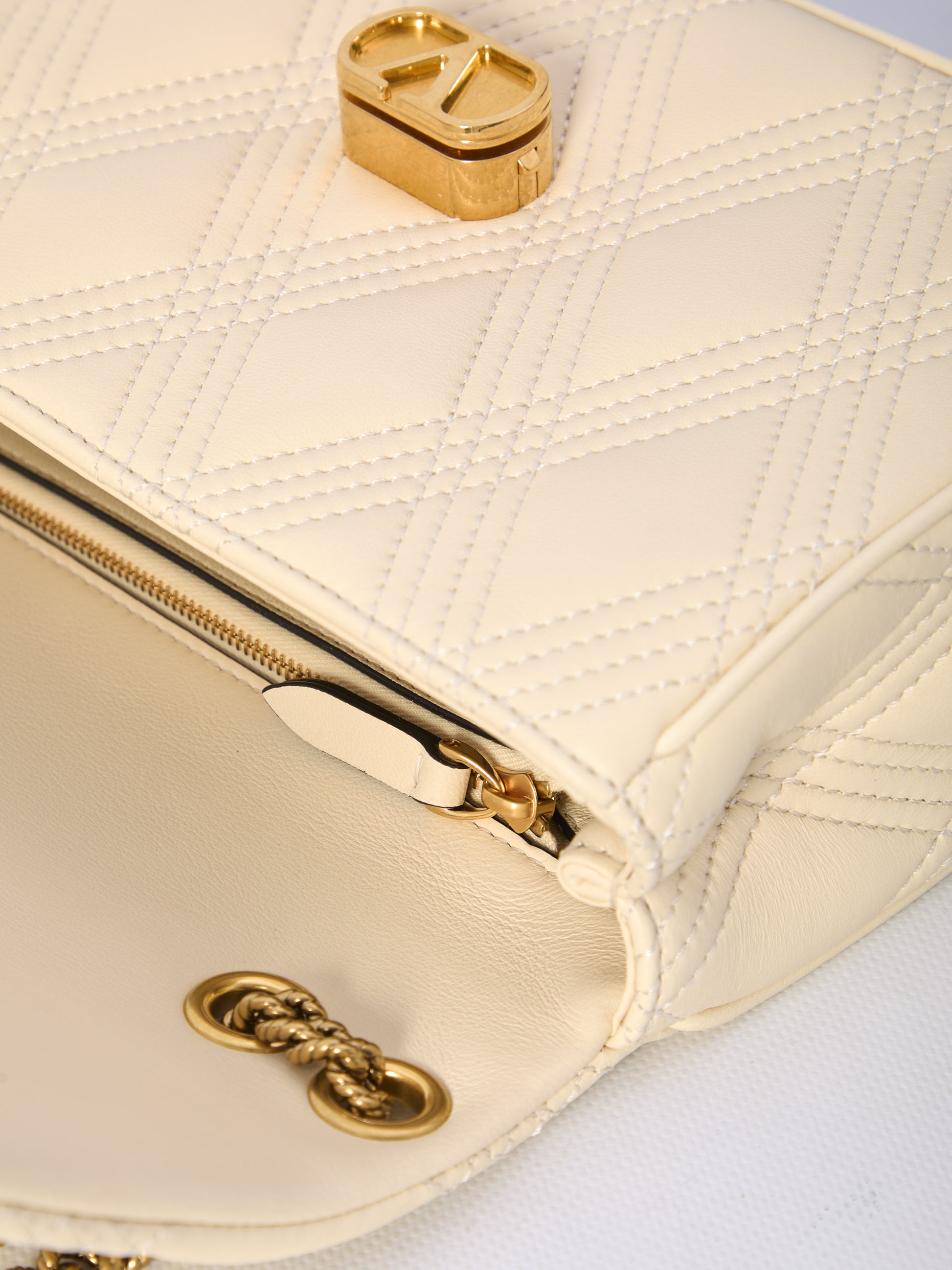 Medium Quiltie 67 bag