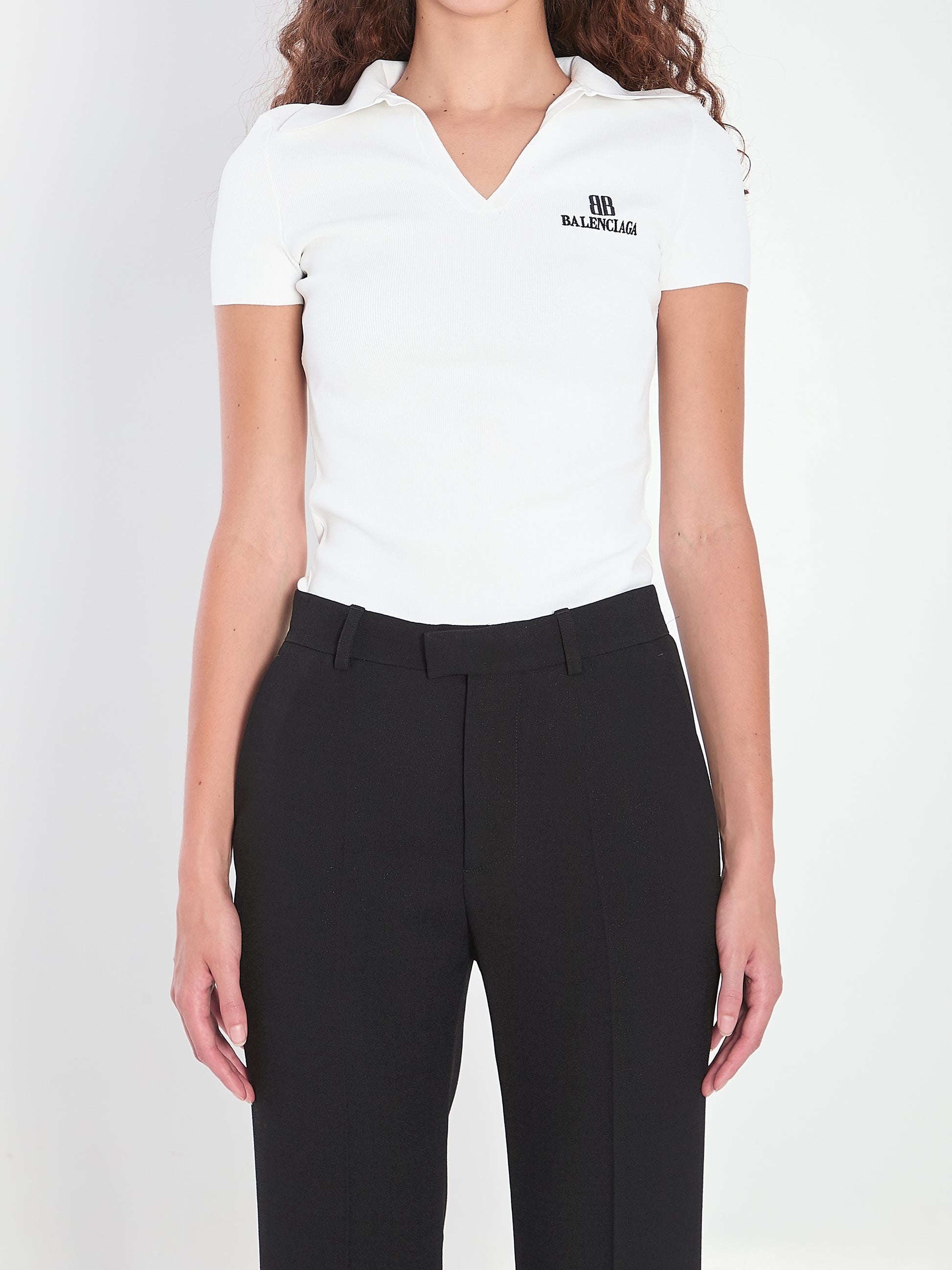 T-Shirt with V-neckline