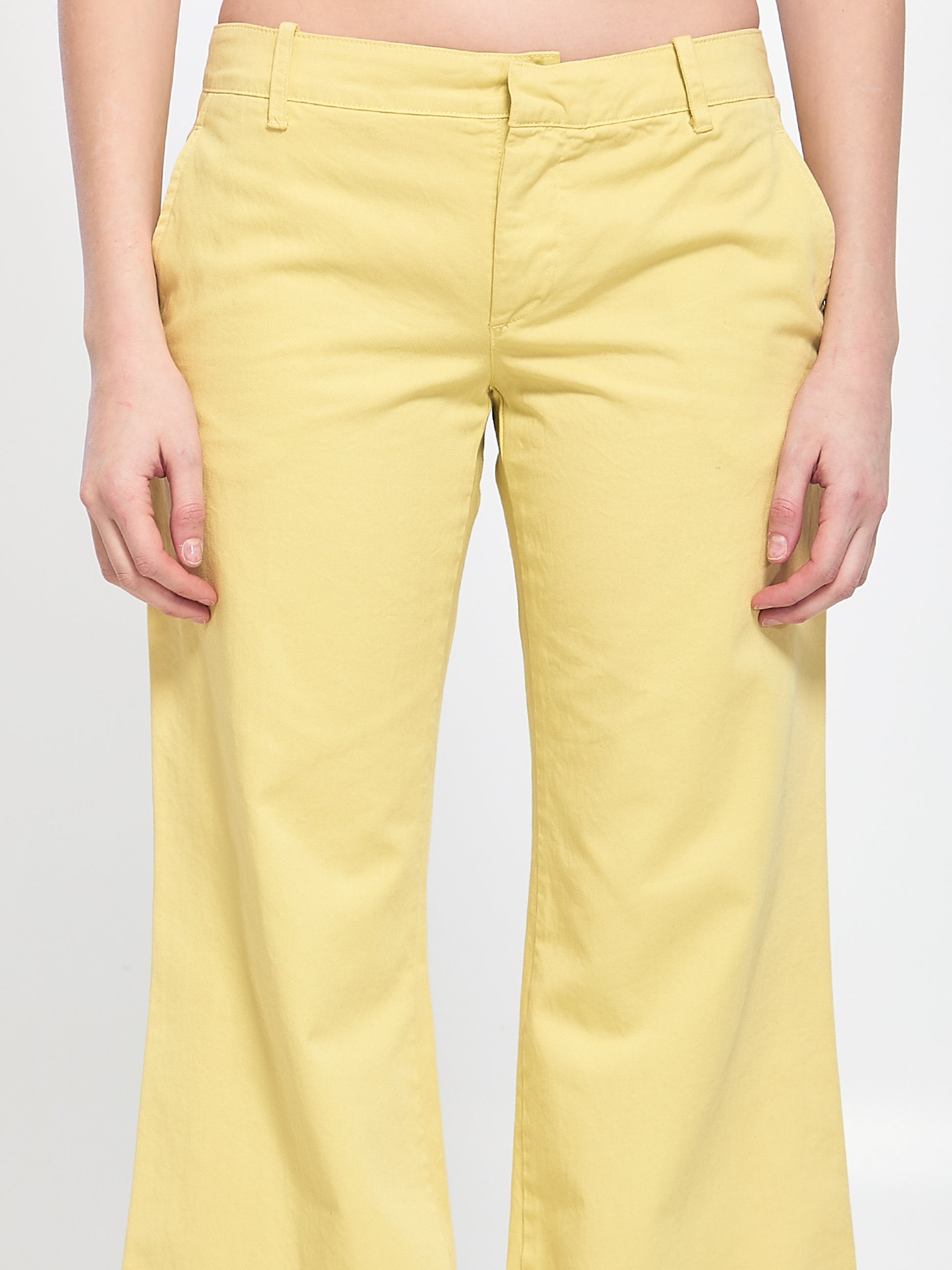 Low-rise trousers